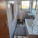 Ein Bequemes In Einer Ruhigen Umgebung Naeher Zentrum Mit Gemeinsam Genutzte Bad Und Kuechengeraete Проживание в семье Клеве