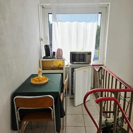 Séjour chez l'habitant Ein Bequemes In Einer Ruhigen Umgebung Naeher Zentrum Mit Gemeinsam Genutzte Bad Und Kuechengeraete *