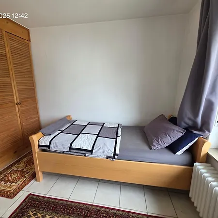 Séjour chez l'habitant Ein Bequemes In Einer Ruhigen Umgebung Naeher Zentrum Mit Gemeinsam Genutzte Bad Und Kuechengeraete Clèves