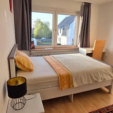 Ein Bequemes In Einer Ruhigen Umgebung Naeher Zentrum Mit Gemeinsam Genutzte Bad Und Kuechengeraete * Kleve (Dusseldorf)