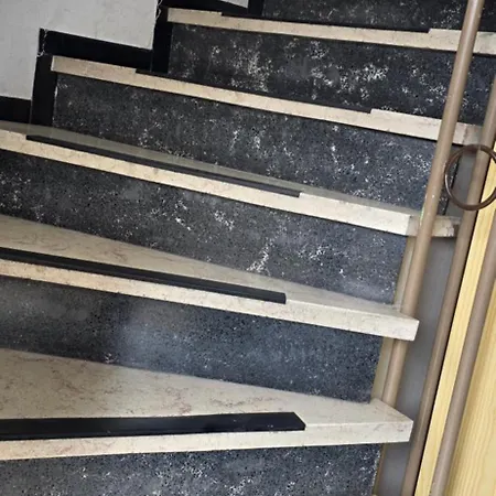 Privat bolig Ein Bequemes In Einer Ruhigen Umgebung Naeher Zentrum Mit Gemeinsam Genutzte Bad Und Kuechengeraete *