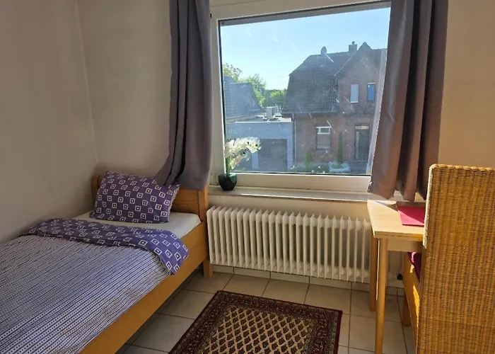 Ein Bequemes In Einer Ruhigen Umgebung Naeher Zentrum Mit Gemeinsam Genutzte Bad Und Kuechengeraete Accommodatie bij particulieren Kleef