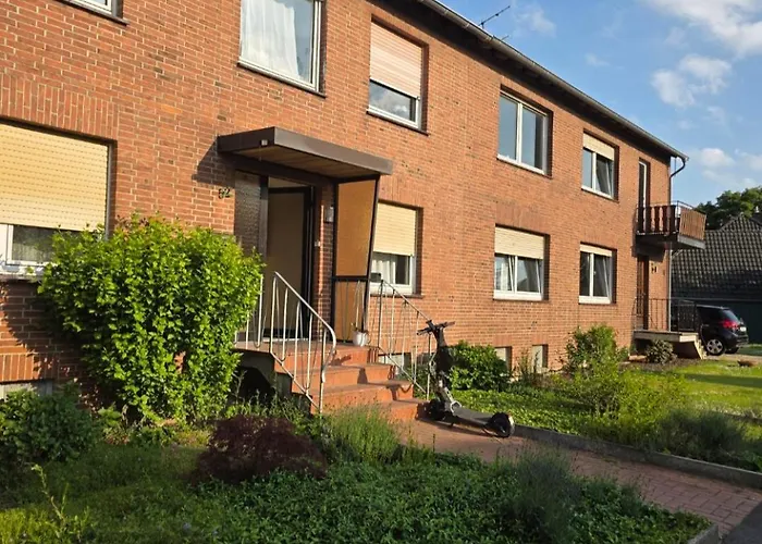 Ein Bequemes In Einer Ruhigen Umgebung Naeher Zentrum Mit Gemeinsam Genutzte Bad Und Kuechengeraete *