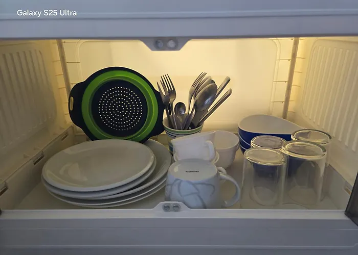 Ein Bequemes In Einer Ruhigen Umgebung Naeher Zentrum Mit Gemeinsam Genutzte Bad Und Kuechengeraete Quarto em Acomodações Particulares *