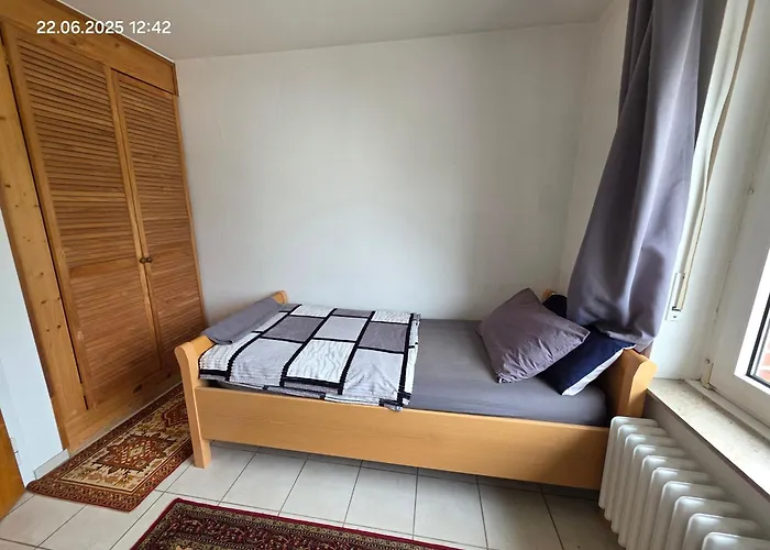 Quarto em Acomodações Particulares Ein Bequemes In Einer Ruhigen Umgebung Naeher Zentrum Mit Gemeinsam Genutzte Bad Und Kuechengeraete Kleve (Dusseldorf)