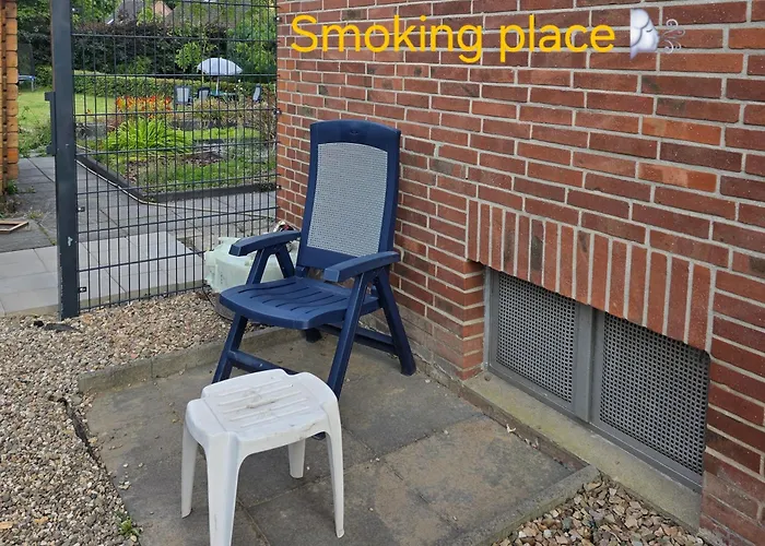 Ein Bequemes In Einer Ruhigen Umgebung Naeher Zentrum Mit Gemeinsam Genutzte Bad Und Kuechengeraete Quarto em Acomodações Particulares *