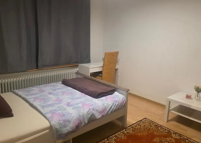 Ein Bequemes In Einer Ruhigen Umgebung Naeher Zentrum Mit Gemeinsam Genutzte Bad Und Kuechengeraete Rum i privatbostad *