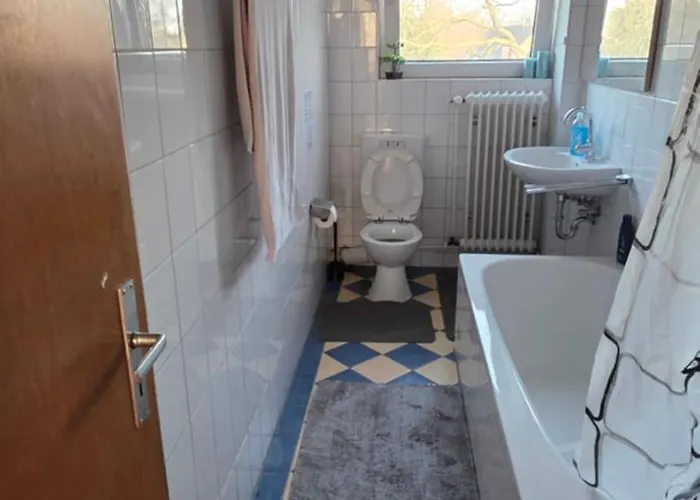 Ein Bequemes In Einer Ruhigen Umgebung Naeher Zentrum Mit Gemeinsam Genutzte Bad Und Kuechengeraete Accommodatie bij particulieren Kleef
